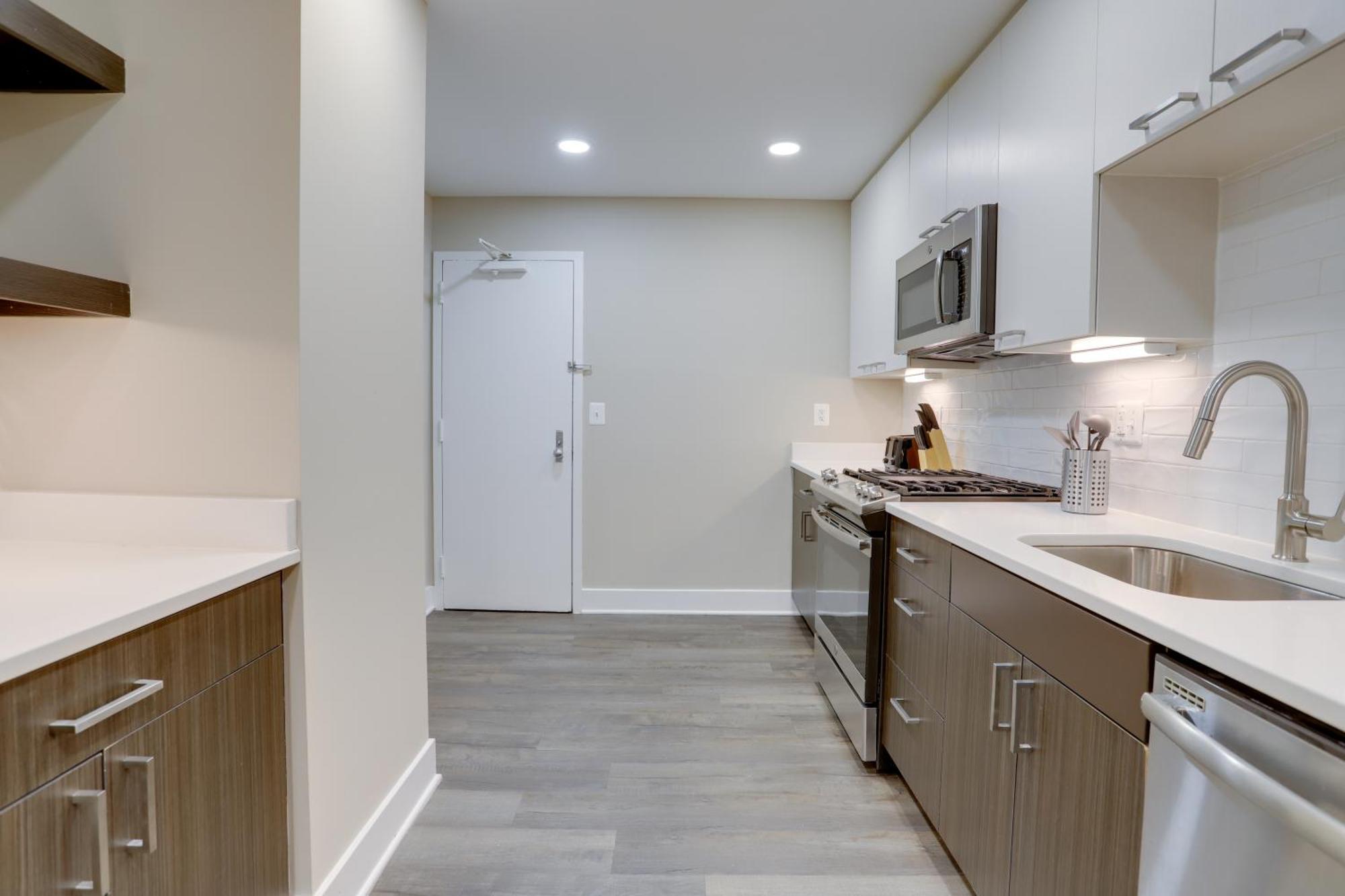 Elegant For Business Travelers At Crystal Apartment Arlington