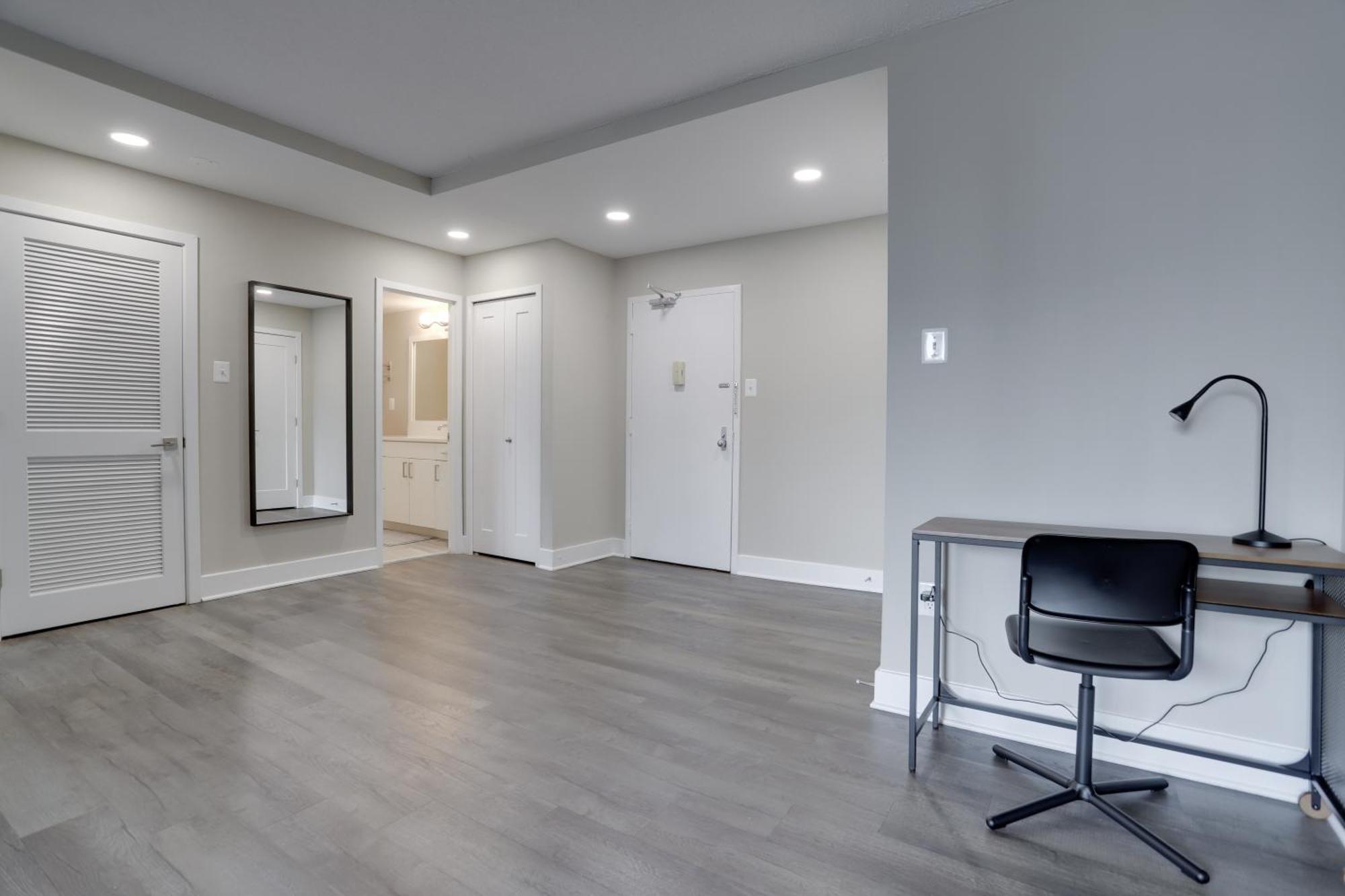 Elegant For Business Travelers At Crystal *