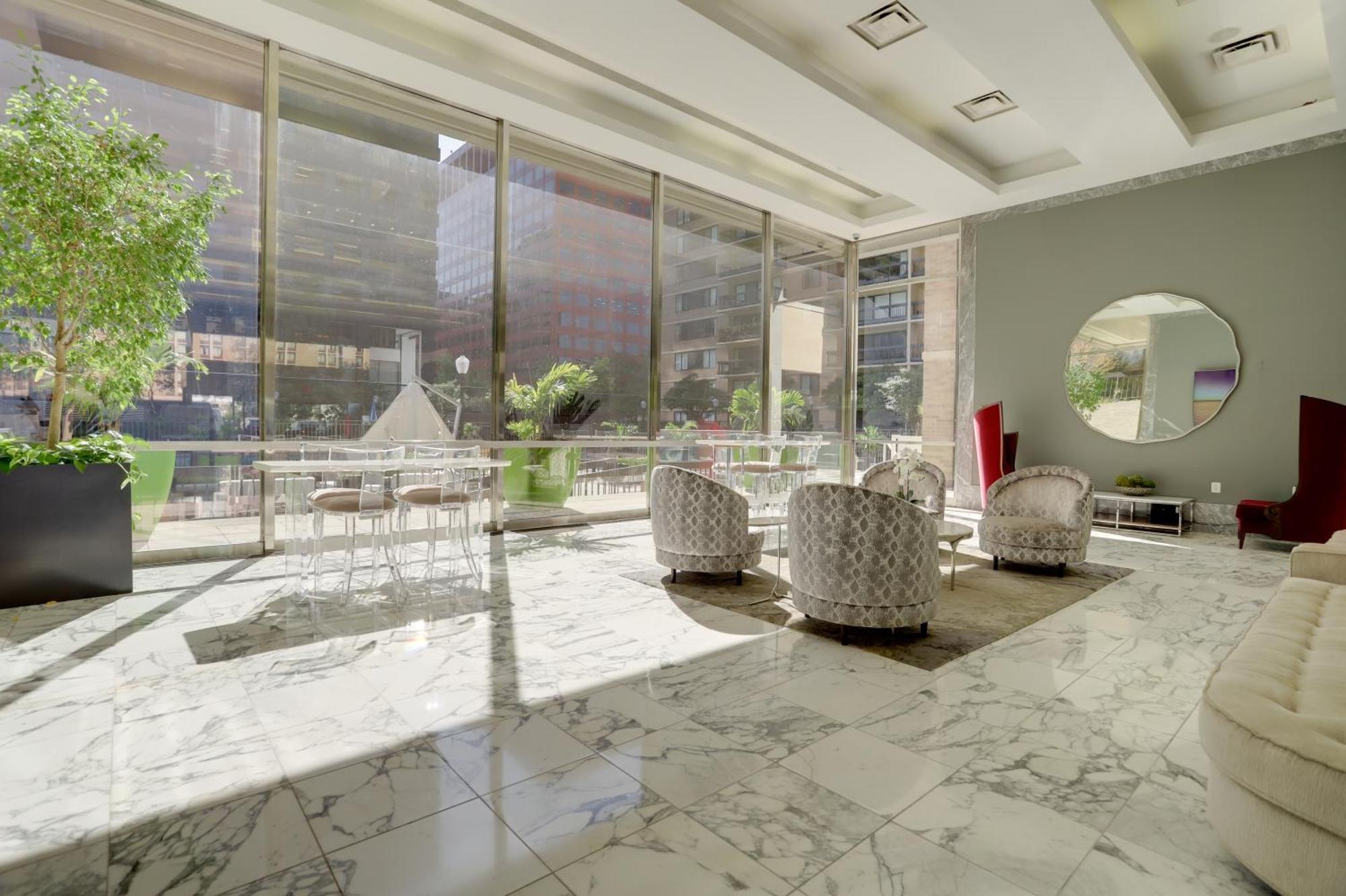 Elegant For Business Travelers At Crystal
